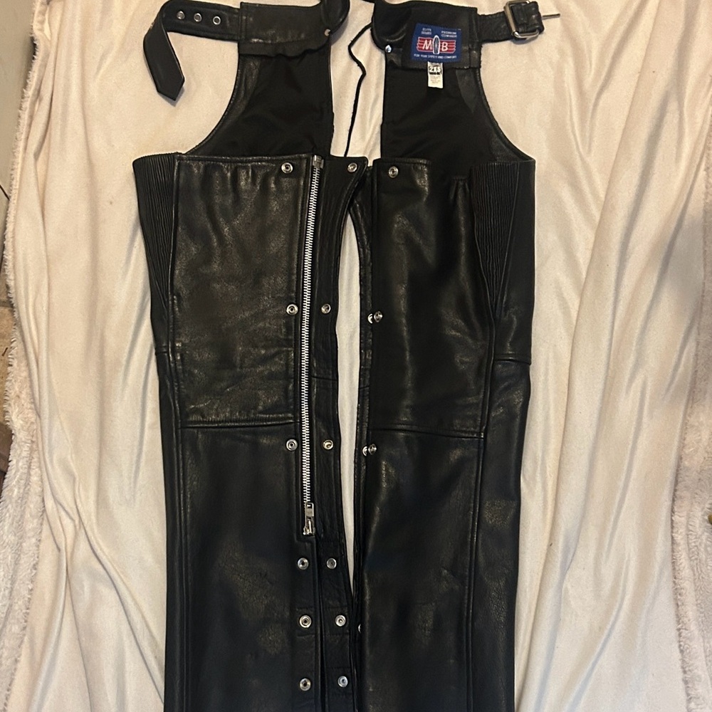 Elegant Black Leather chaos. Beautiful cowhide Adjustable. Stunning detail.